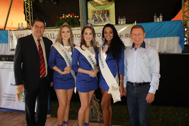 PREFEITO CASALI PRESTIGIA EVENTO EM SANTO CRISTO